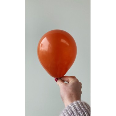 12 ballonnen oranje (gewoon formaat)